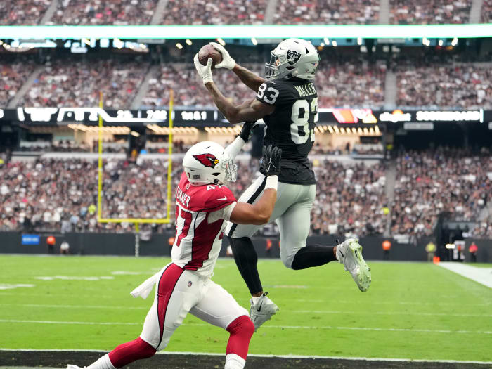 Las Vegas Raiders tight end Darren Waller